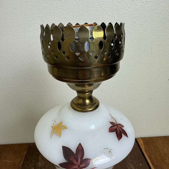 Vintage Fall leaf Milk Glass Brass marble base accent table lamp - Picture 5 of 15